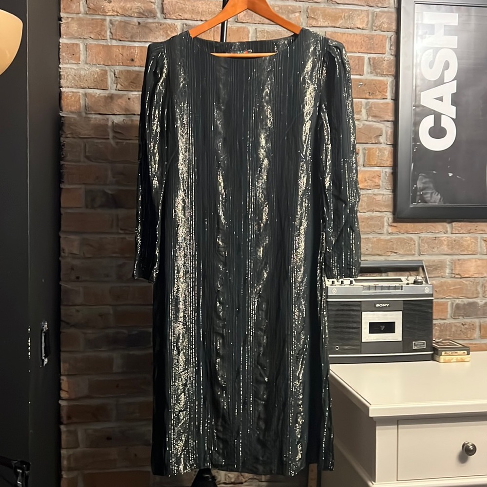 Vintage Nancy Bracoioni for Shangri La metallic gold and silver details dress